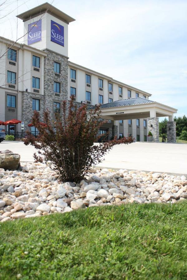 Sleep Inn & Suites Belmont - St. Clairsville Exterior foto